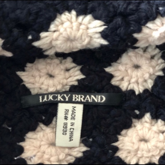 Lucky Brand Hat & Scarf - Picture 2 of 3